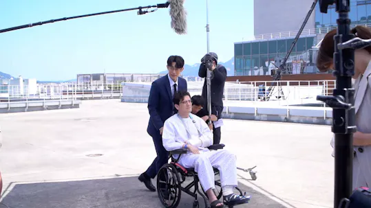 Queen of Divorce Behind The Scenes 4
