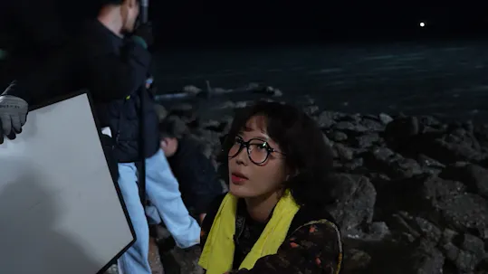 Beauty and Mr. Romantic Behind The Scenes 7