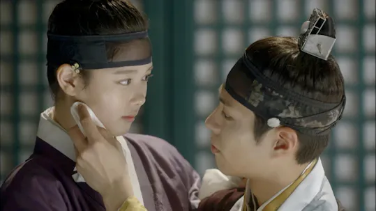 Love in the Moonlight Episode 12