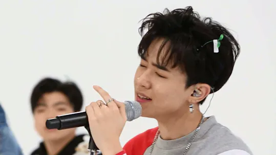 Weekly Idol Episode 355