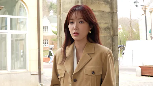 Beauty and Mr. Romantic Behind The Scenes 6