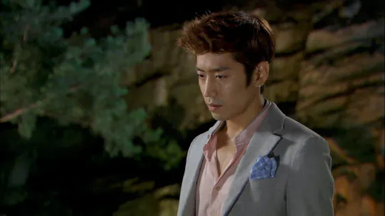 SPY MyeongWol Episode 13