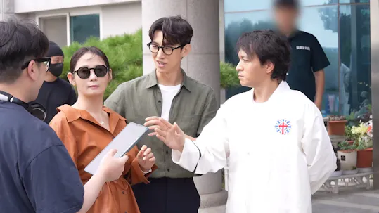 Queen of Divorce Behind The Scenes 9