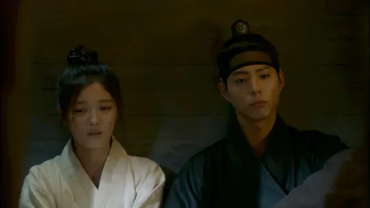 Love in the Moonlight Episode 6